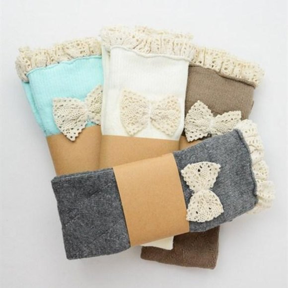 Knee High Lace Trim Bow Socks IVORY - Picture 4 of 5